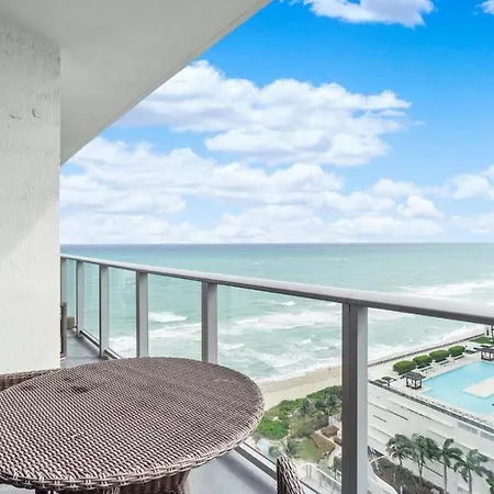 2 Bedroom Beach Condo Stunning Views! Miami Hallandale Beach Exterior photo