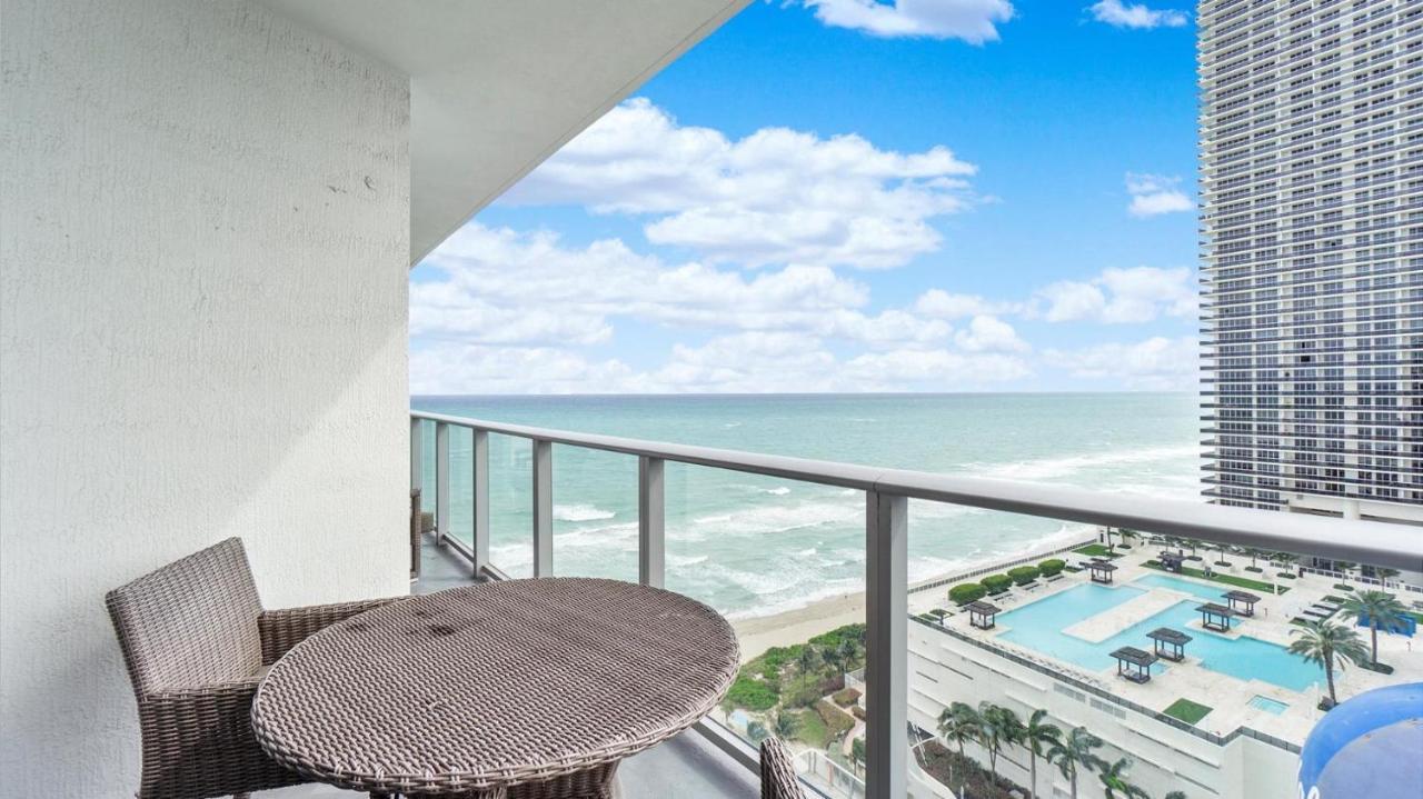 2 Bedroom Stunning Views On The 18th Floor! Miami Hallandale Beach