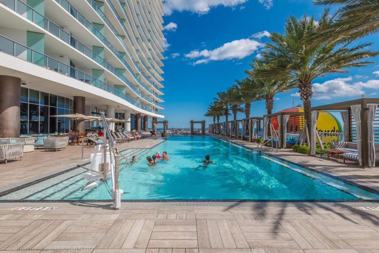 2 Bedroom Stunning Views! Miami Apartment