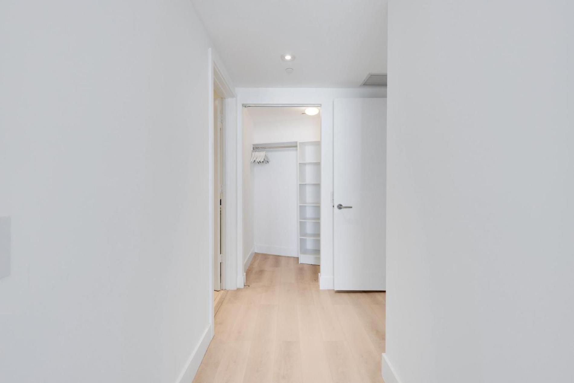 2 Bedroom Stunning Views! Miami